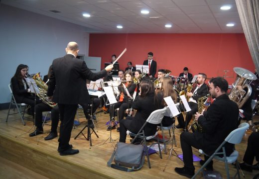 A Banda Xuvenil e a Banda de Música Isabel ll de Touro, protagonistas do Concerto de Nadal-Ano Novo